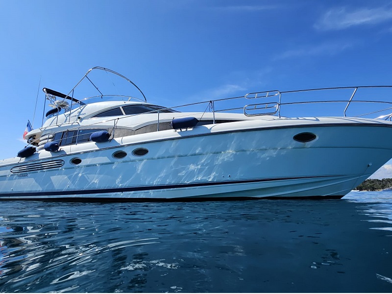 Fairline Squadron 52 Fly
