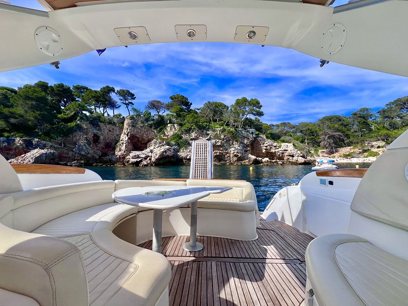 Jeanneau Prestige 34 - Belles Rives Boats